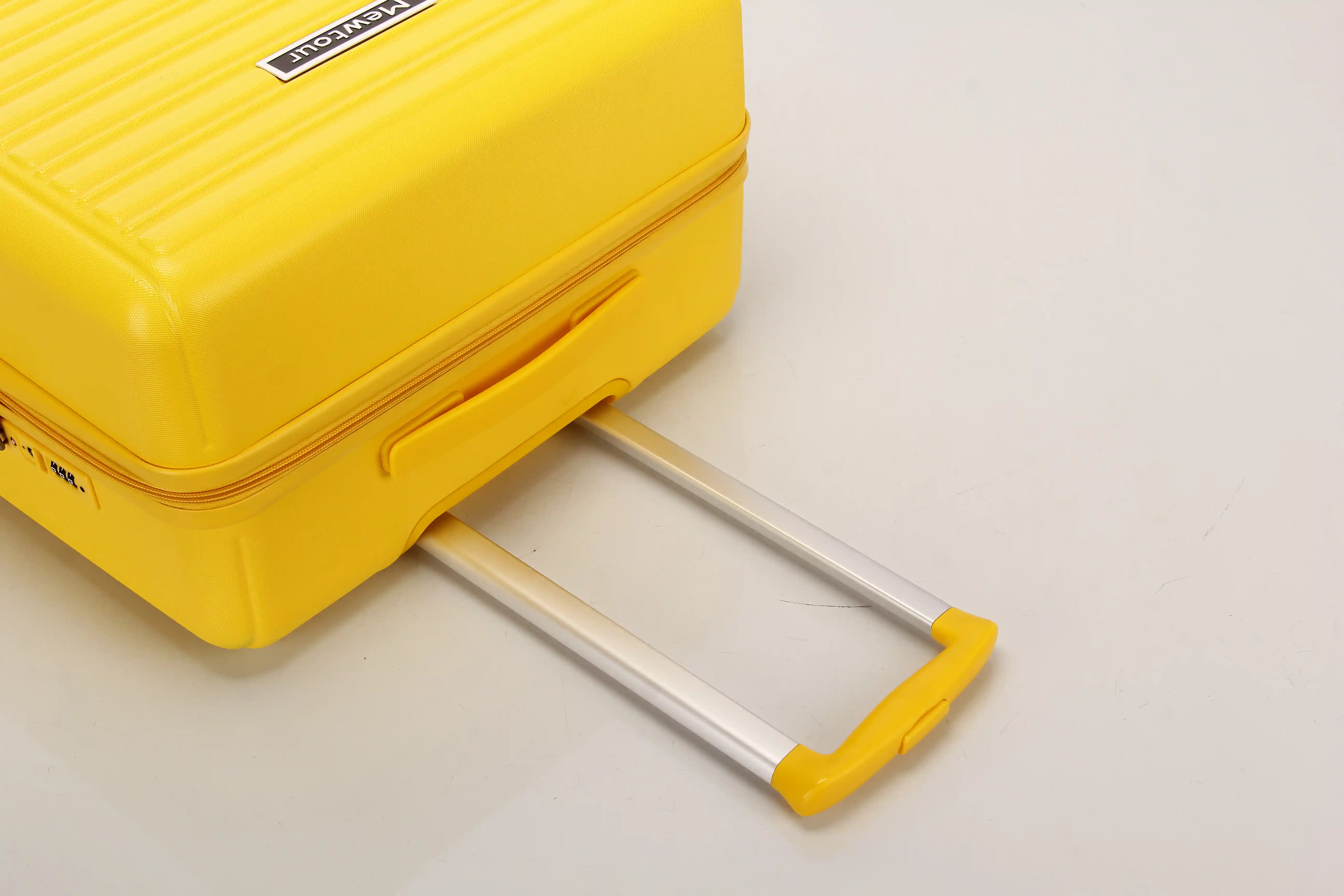 STRONG SUPPORT, SMOOTH CONTROL