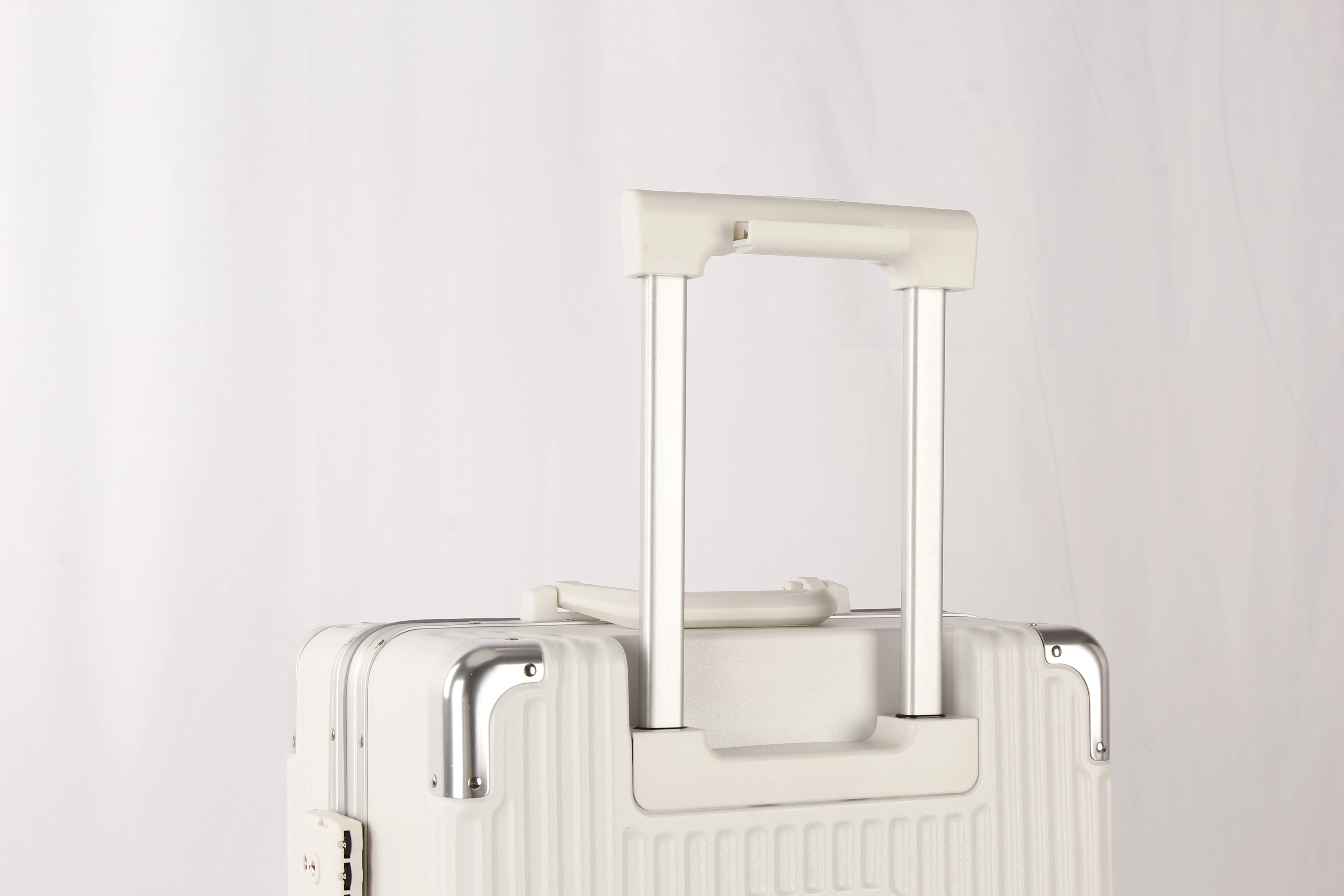 МОЩНАЯ ПОДДЕРЖКА, ПЛАВНОЕ УПРАВЛЕНИЕ