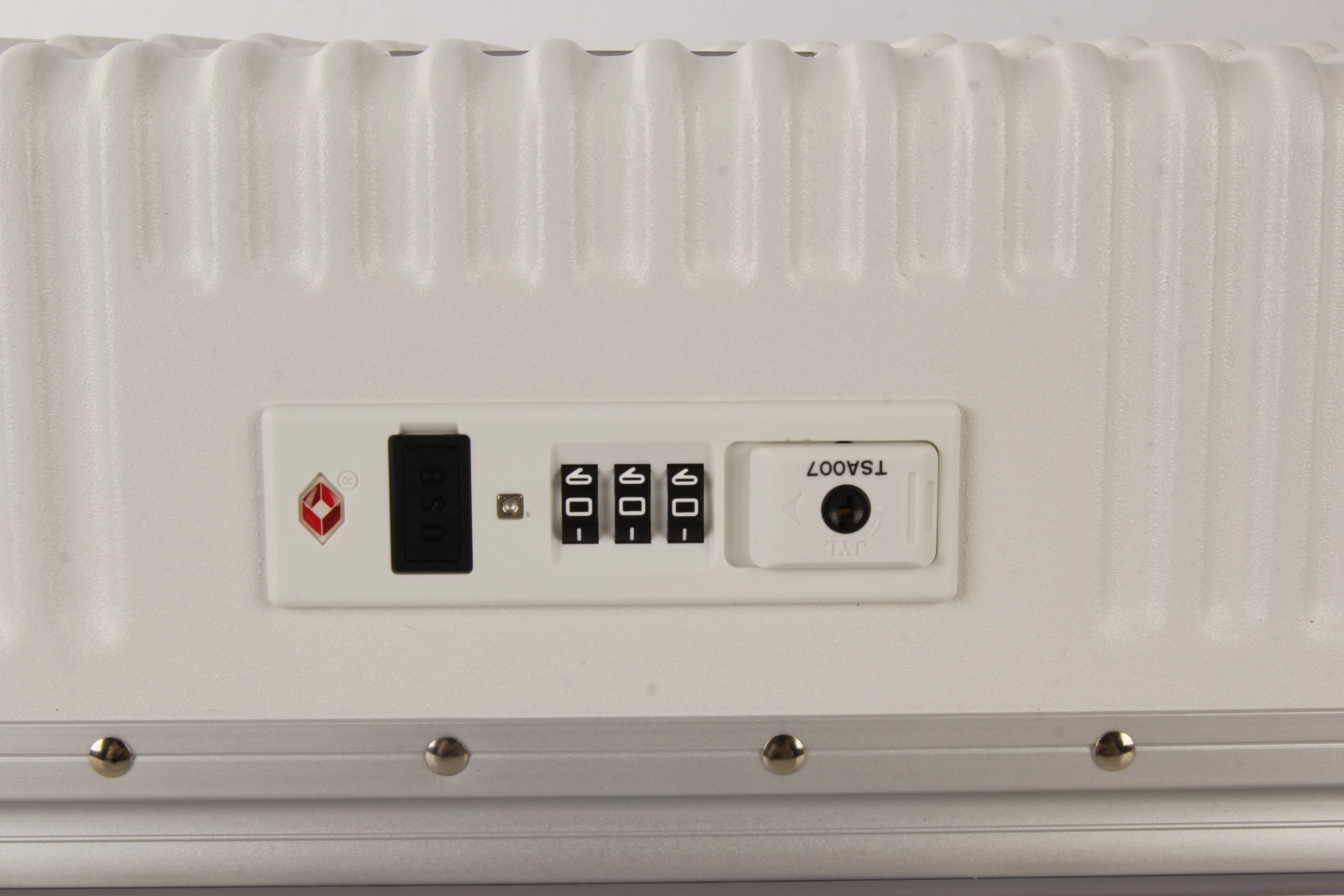 ЗАРЯЖАЙТЕ ТЕЛЕФОН НА ХОДУ!