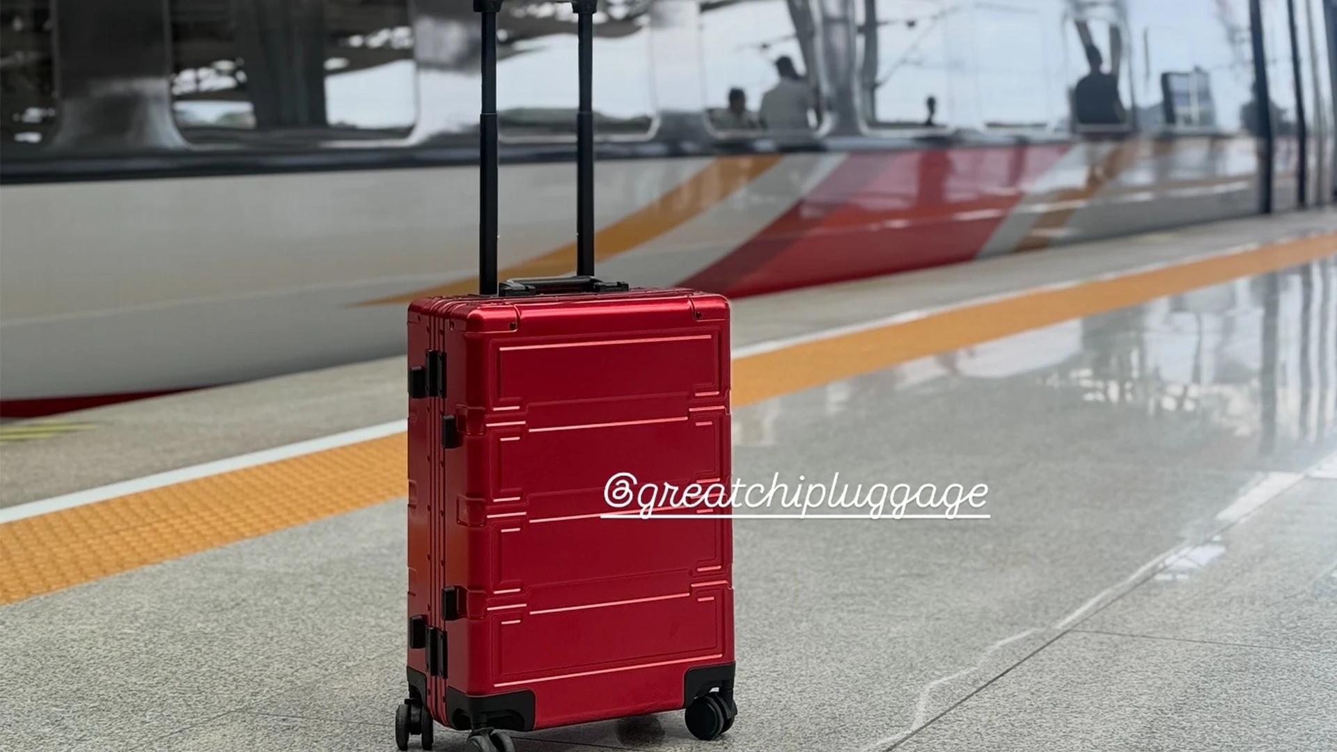 The All-Aluminum Luggage:Your Mobile Fortress!
