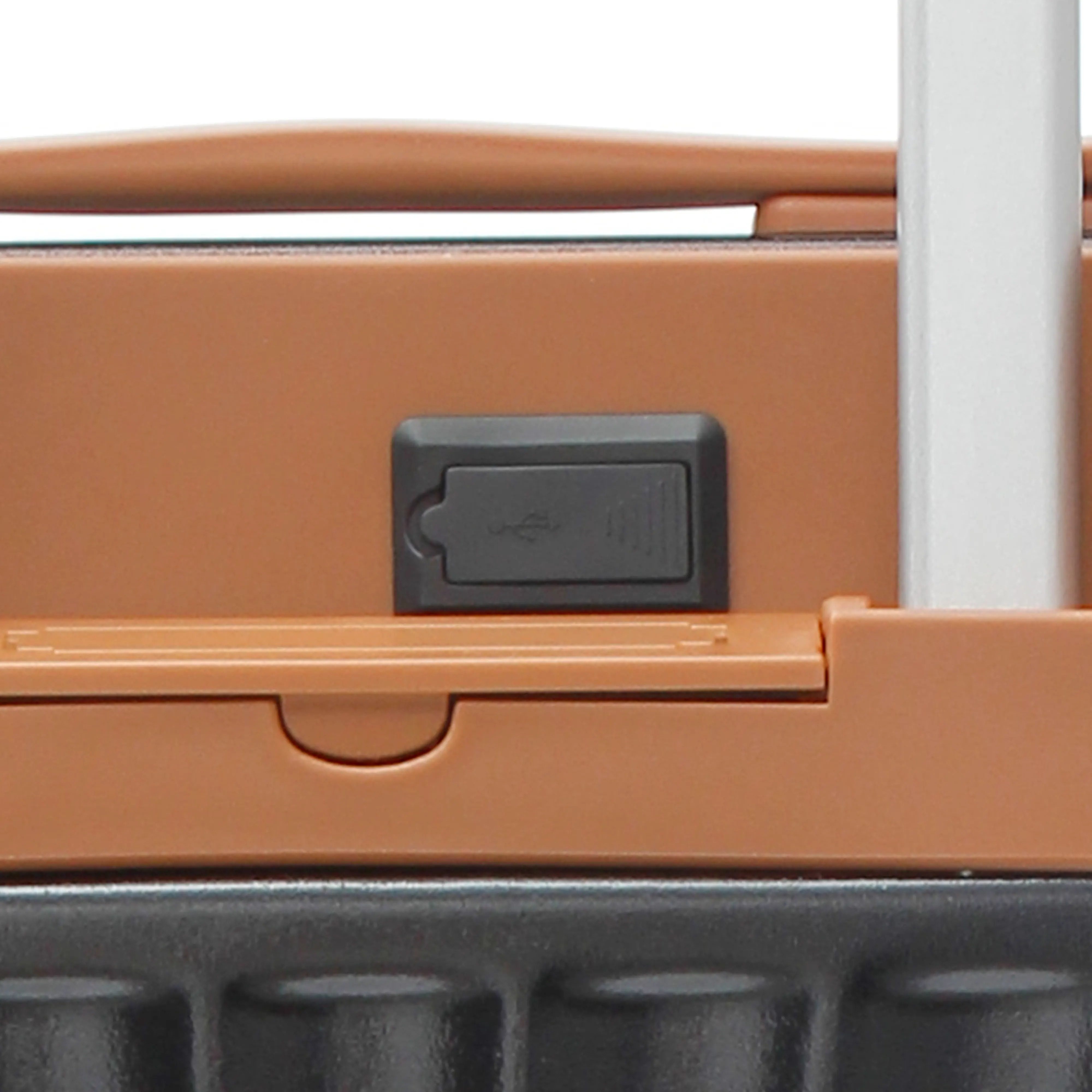 CHARGE YOUR PHONE ON THE GO!