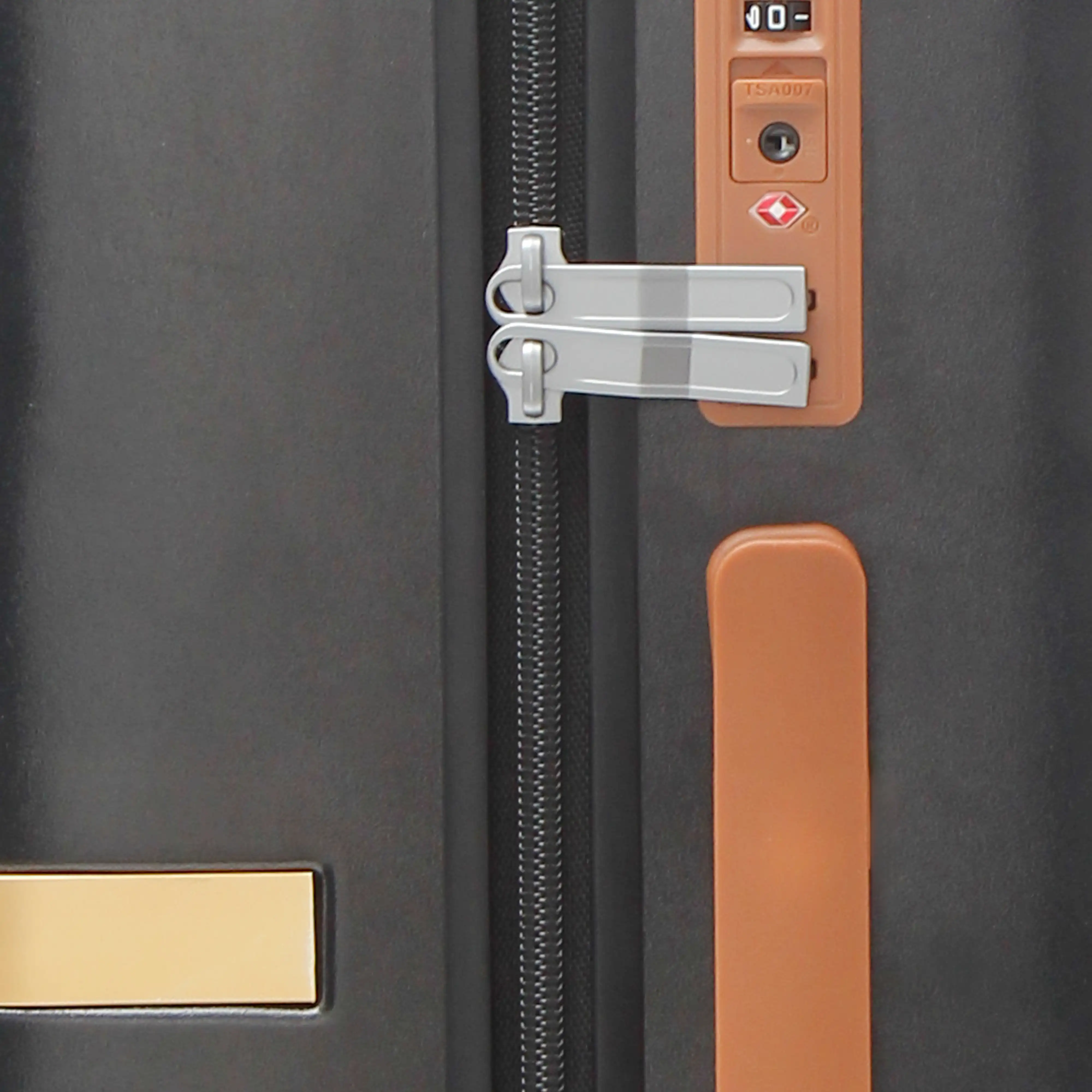 GOLD ACCENT, THE VISUAL ANCHOR