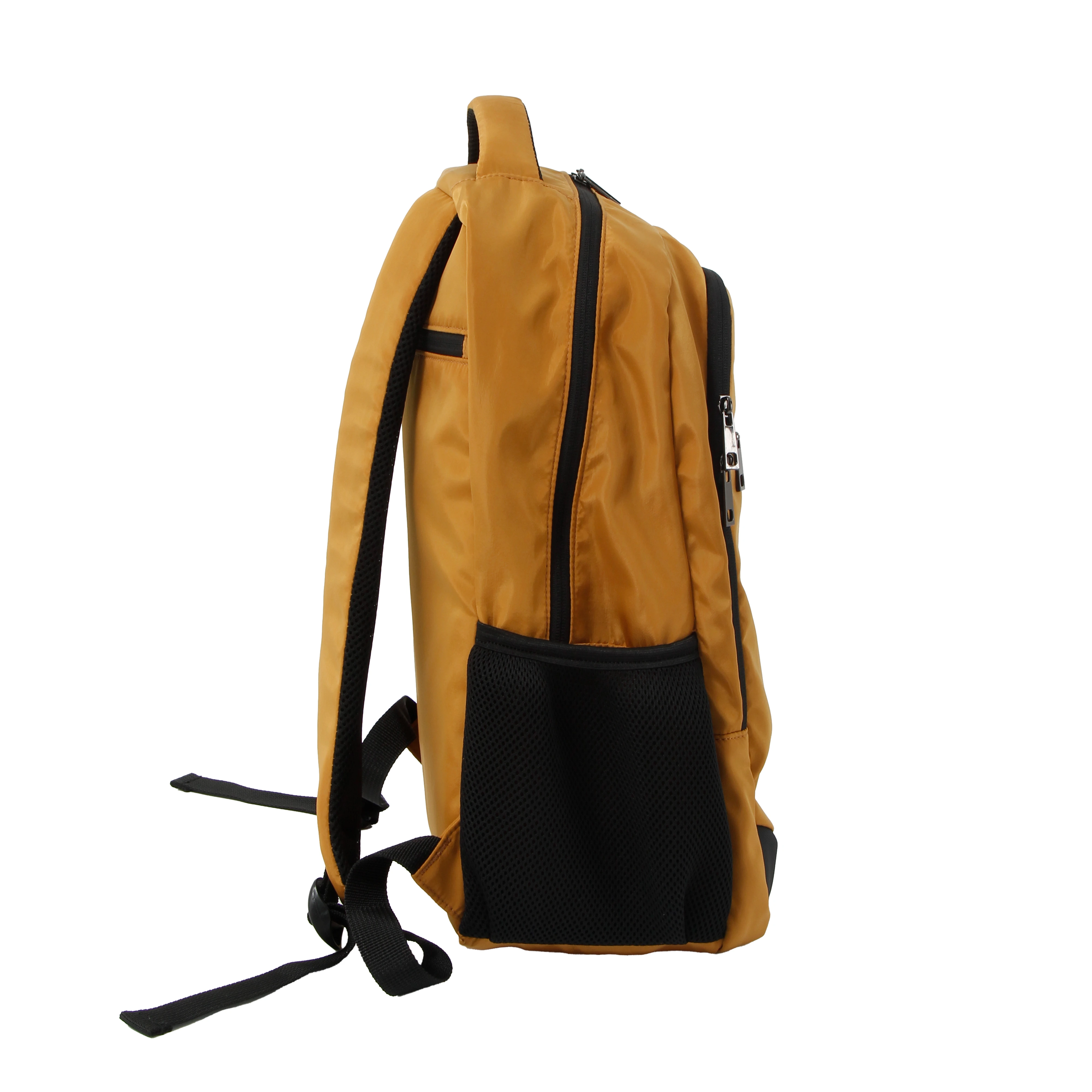 LIGHTWEIGHT & BREATHABLE