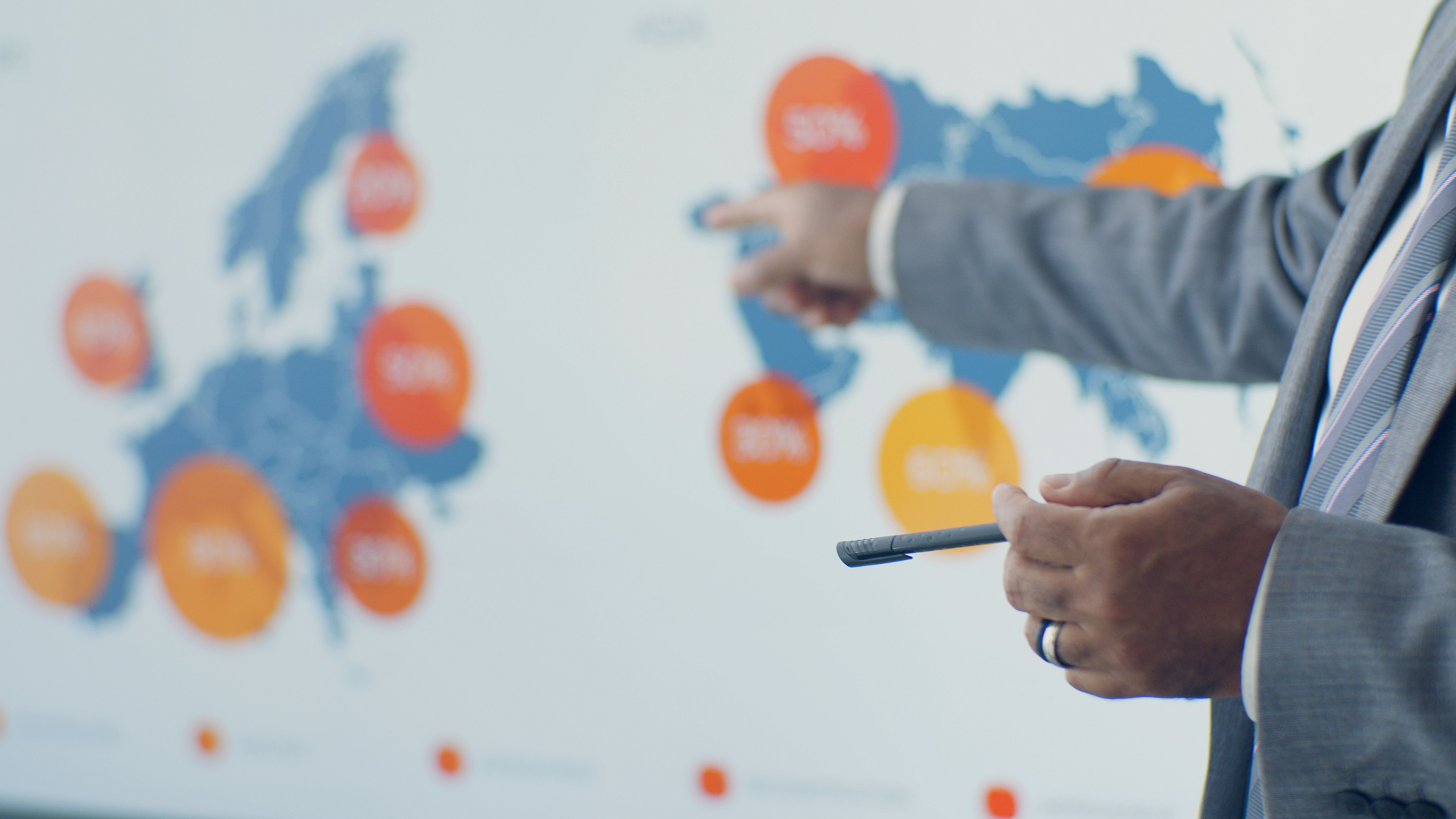 How to Analyze a New Market for Your Luggage Business