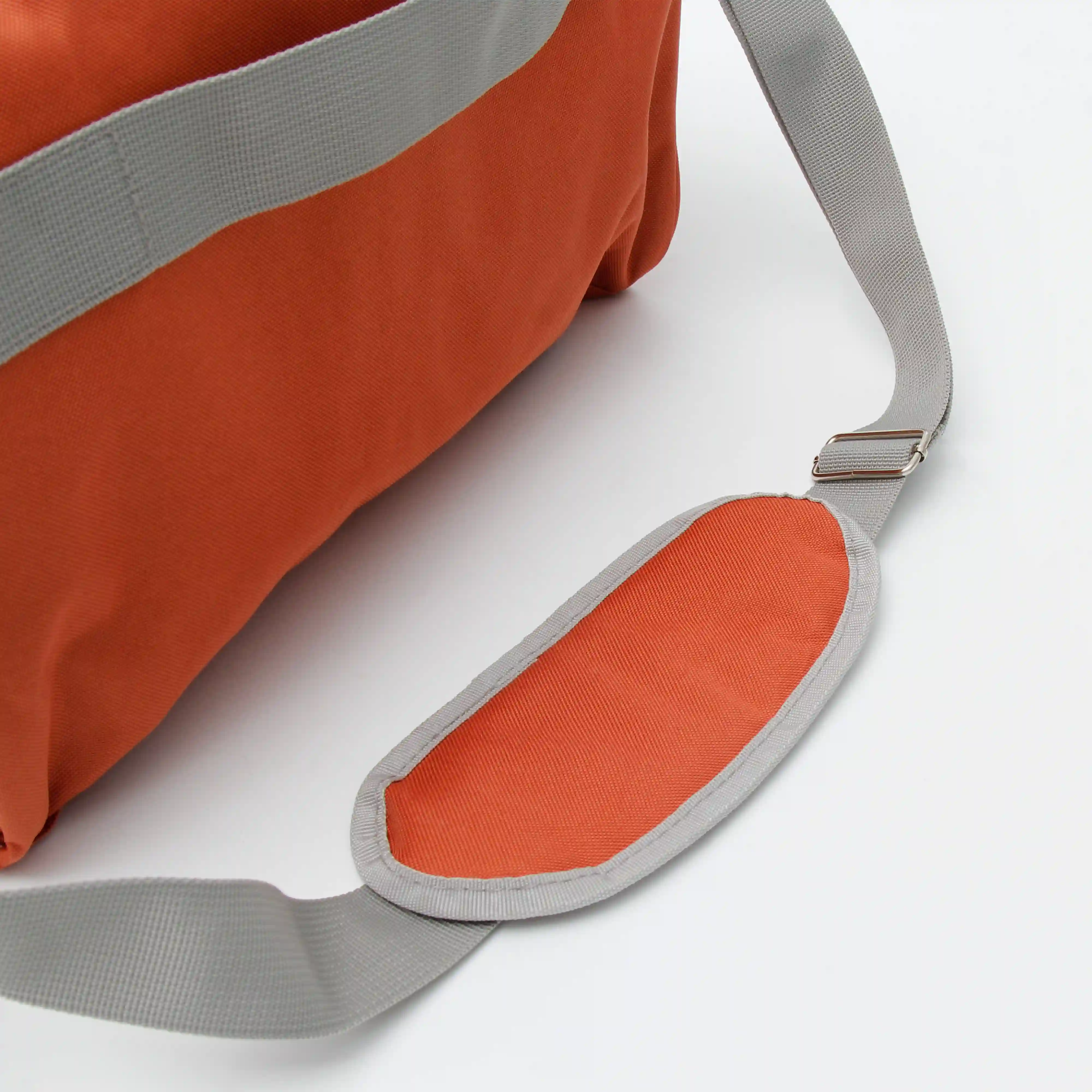 PADDED SHOULDER STRAP