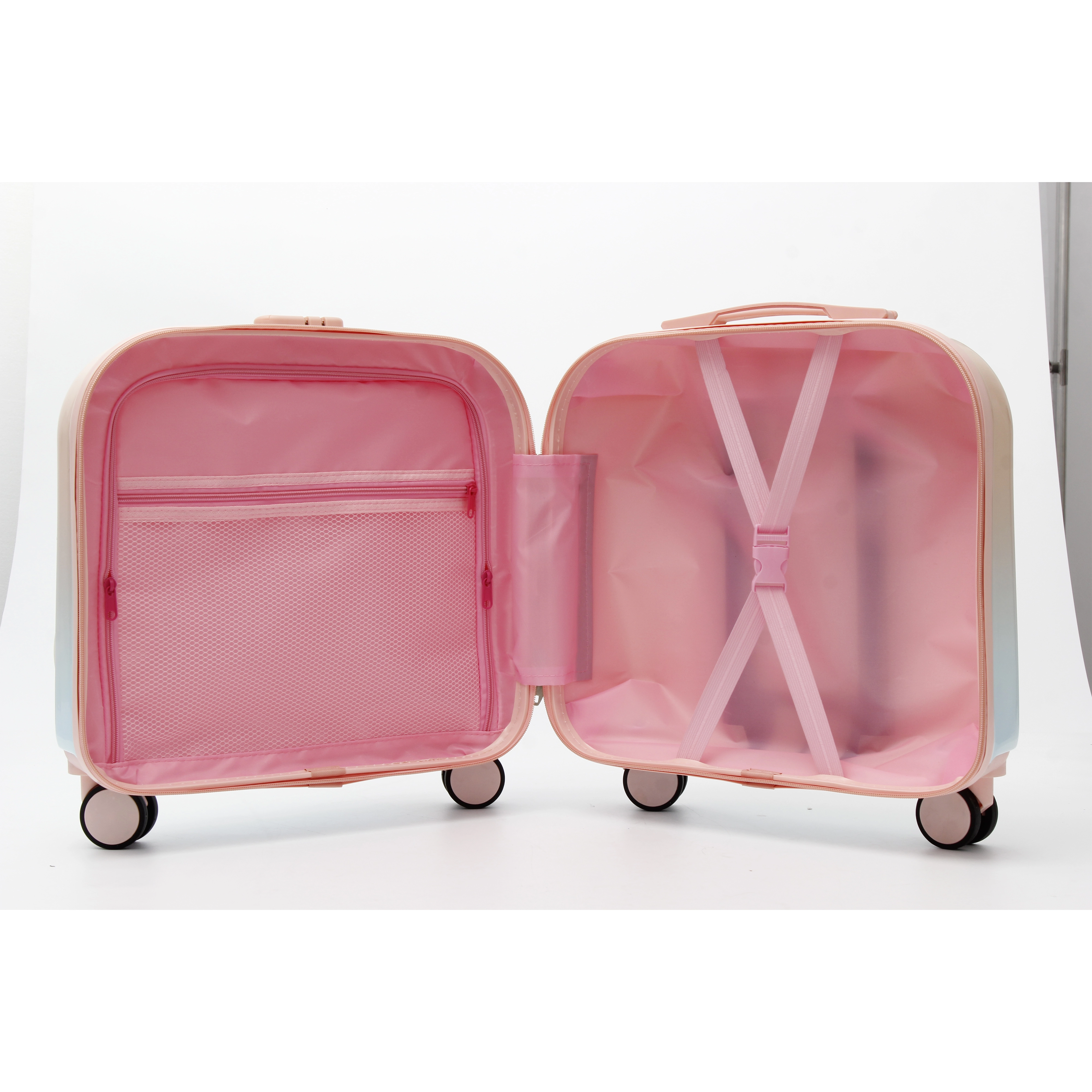 INTERNAL ZIPPER POCKET 