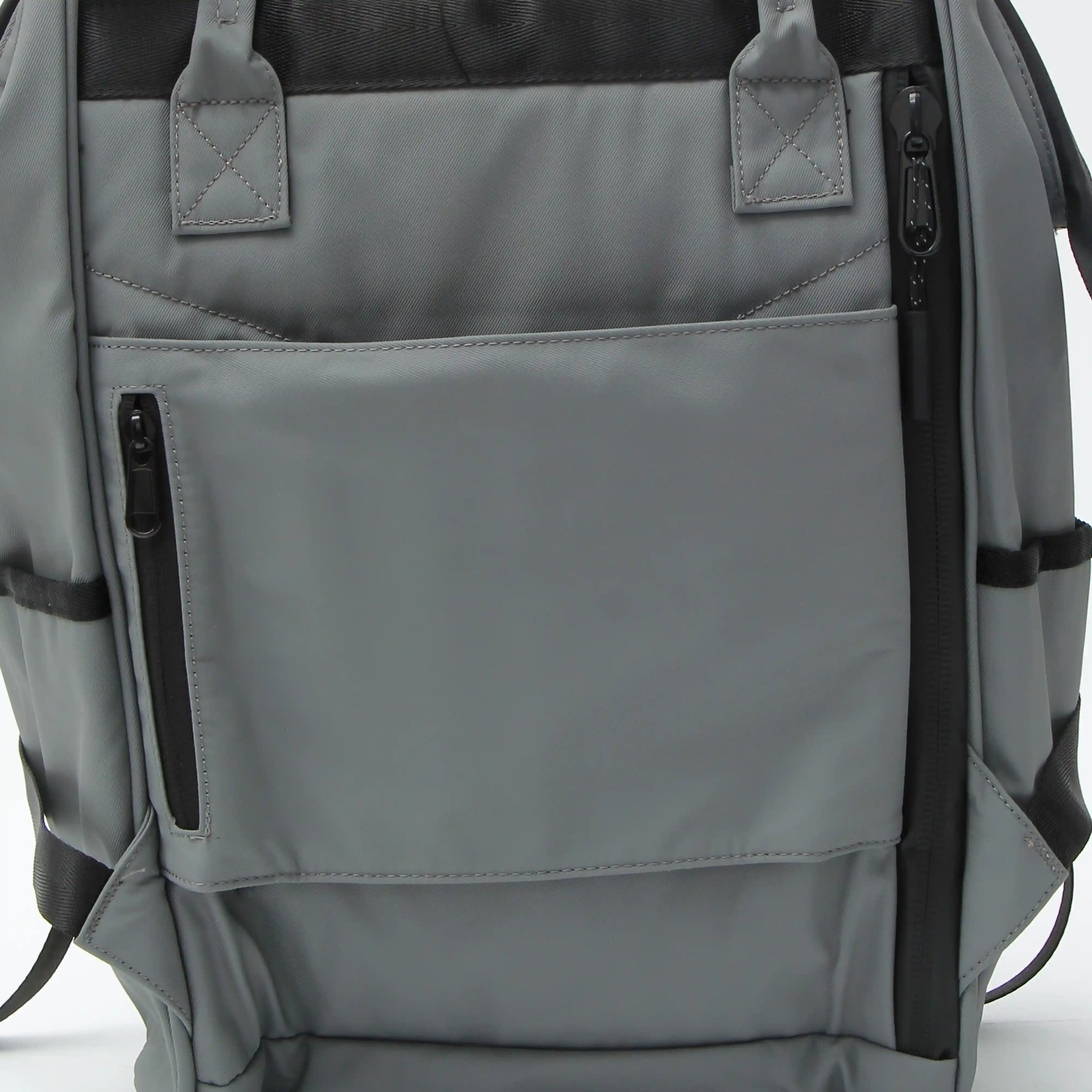 LUGGAGE STRAP WITH HIDDEN POCKET