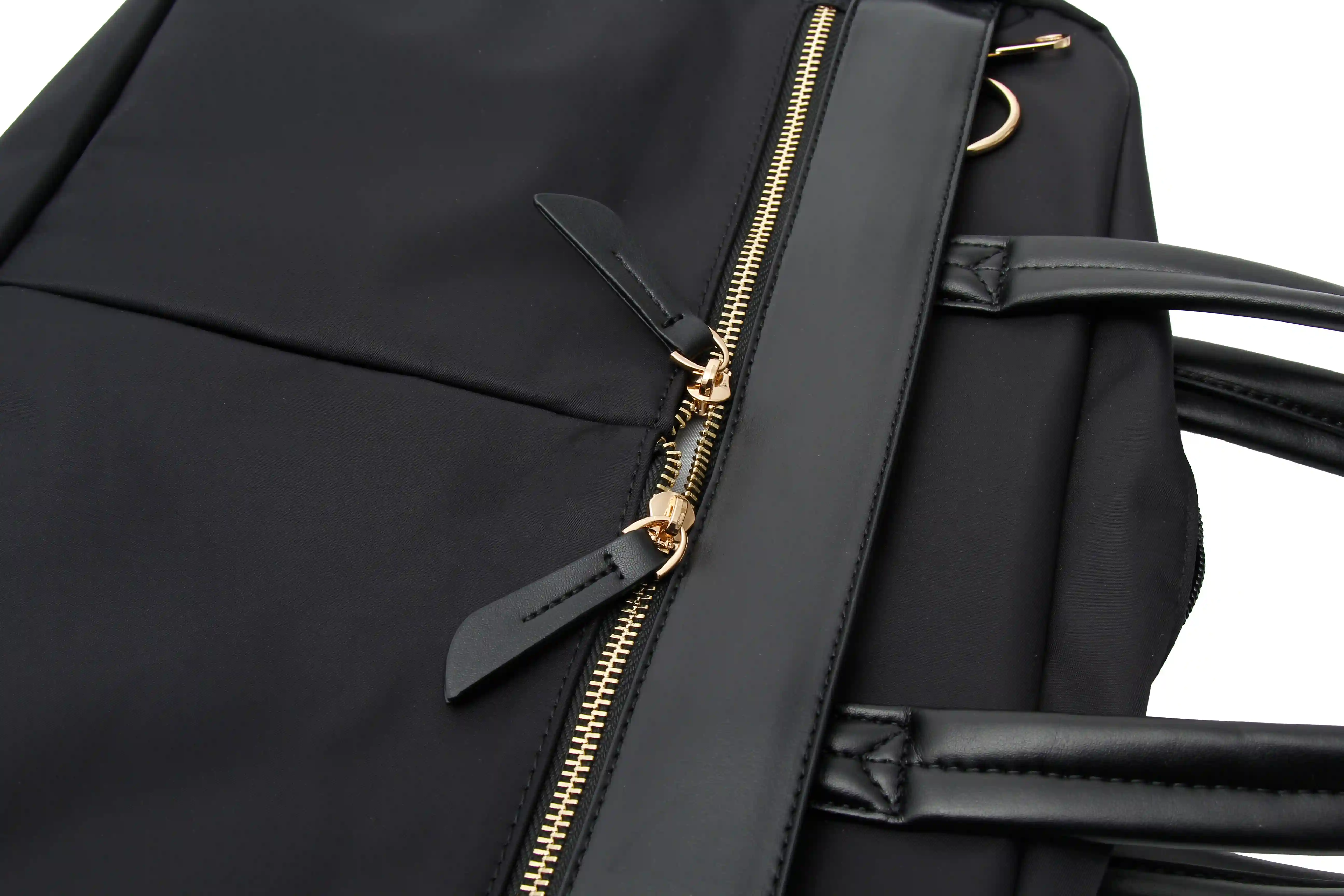 DUAL-LAYER STORAGE WITH MICROFIBER PULLER