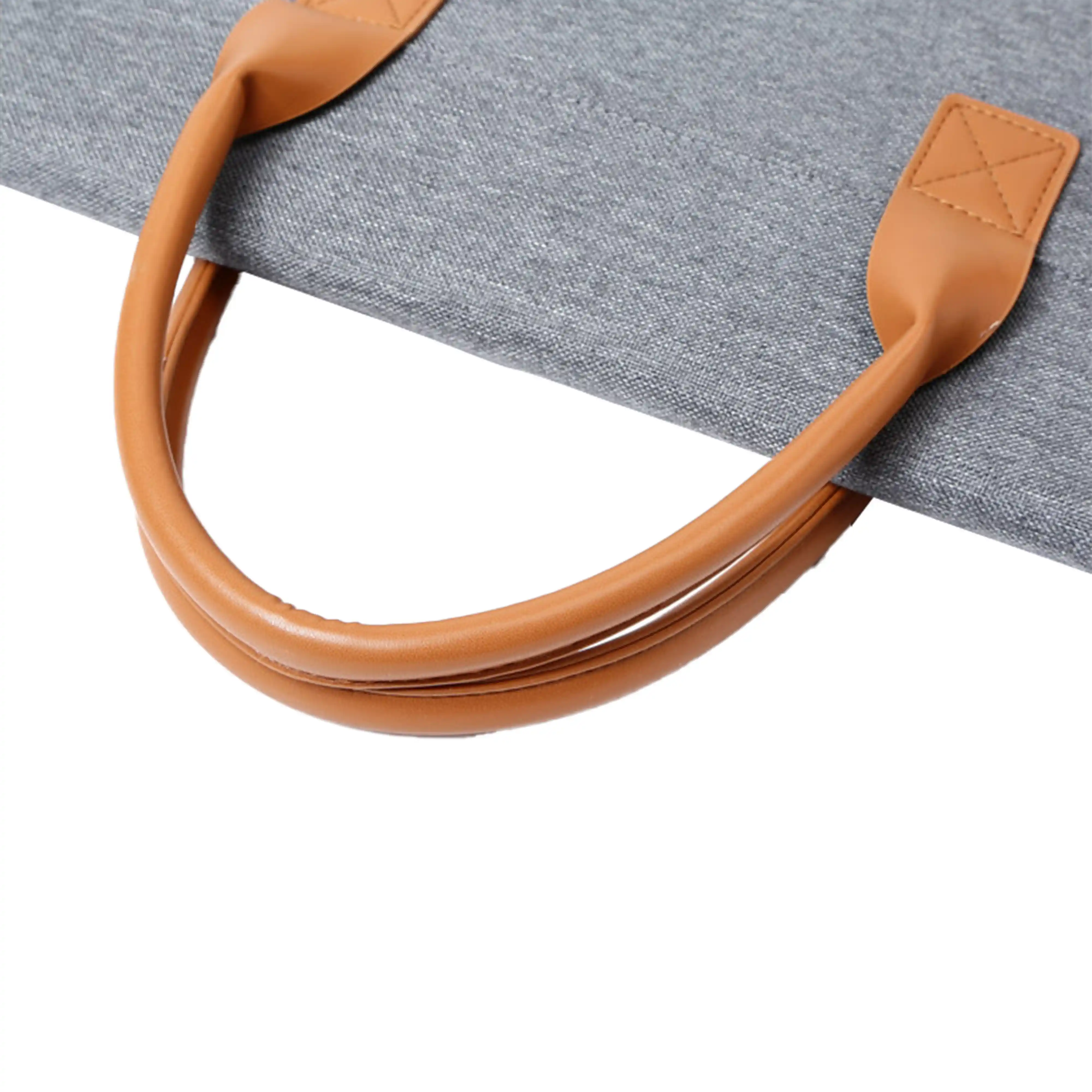 SOFT AND COMFORTABLE HOLD FEELING